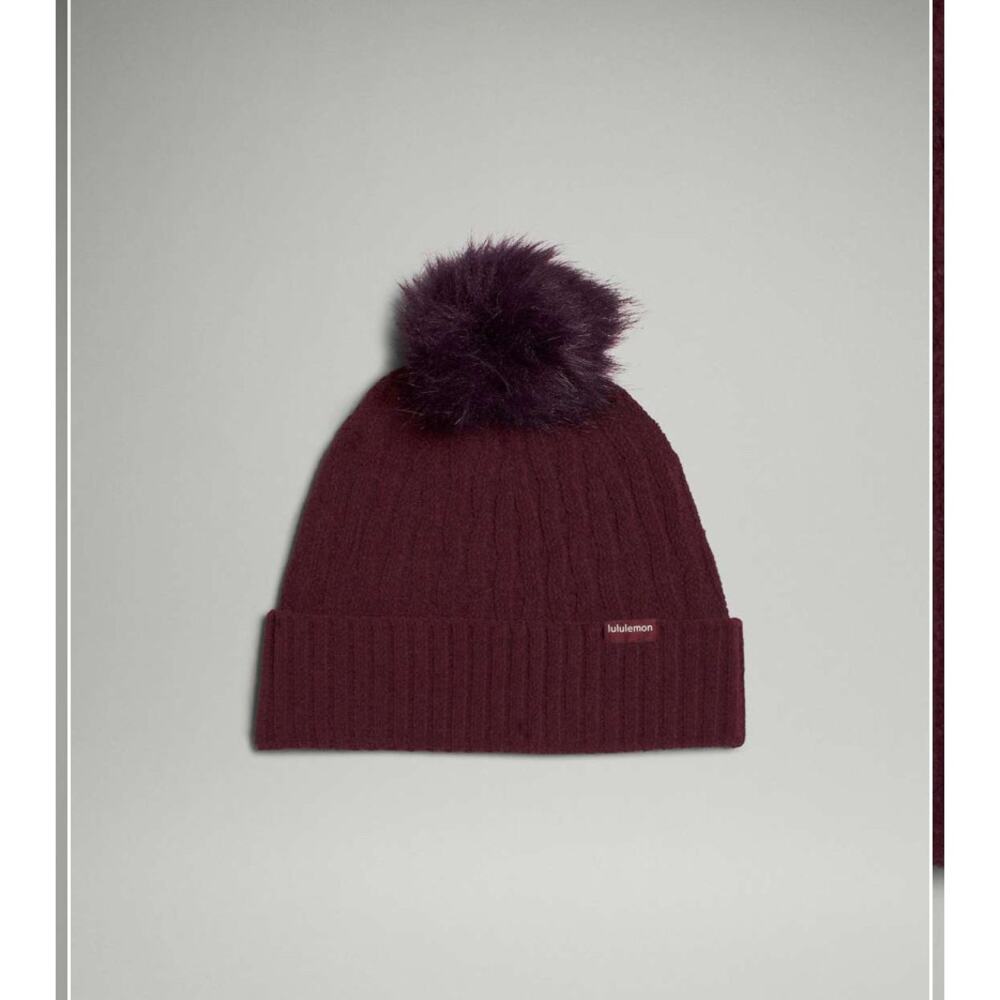 Lululemon Cable Knit Pom Beanie - NWT
